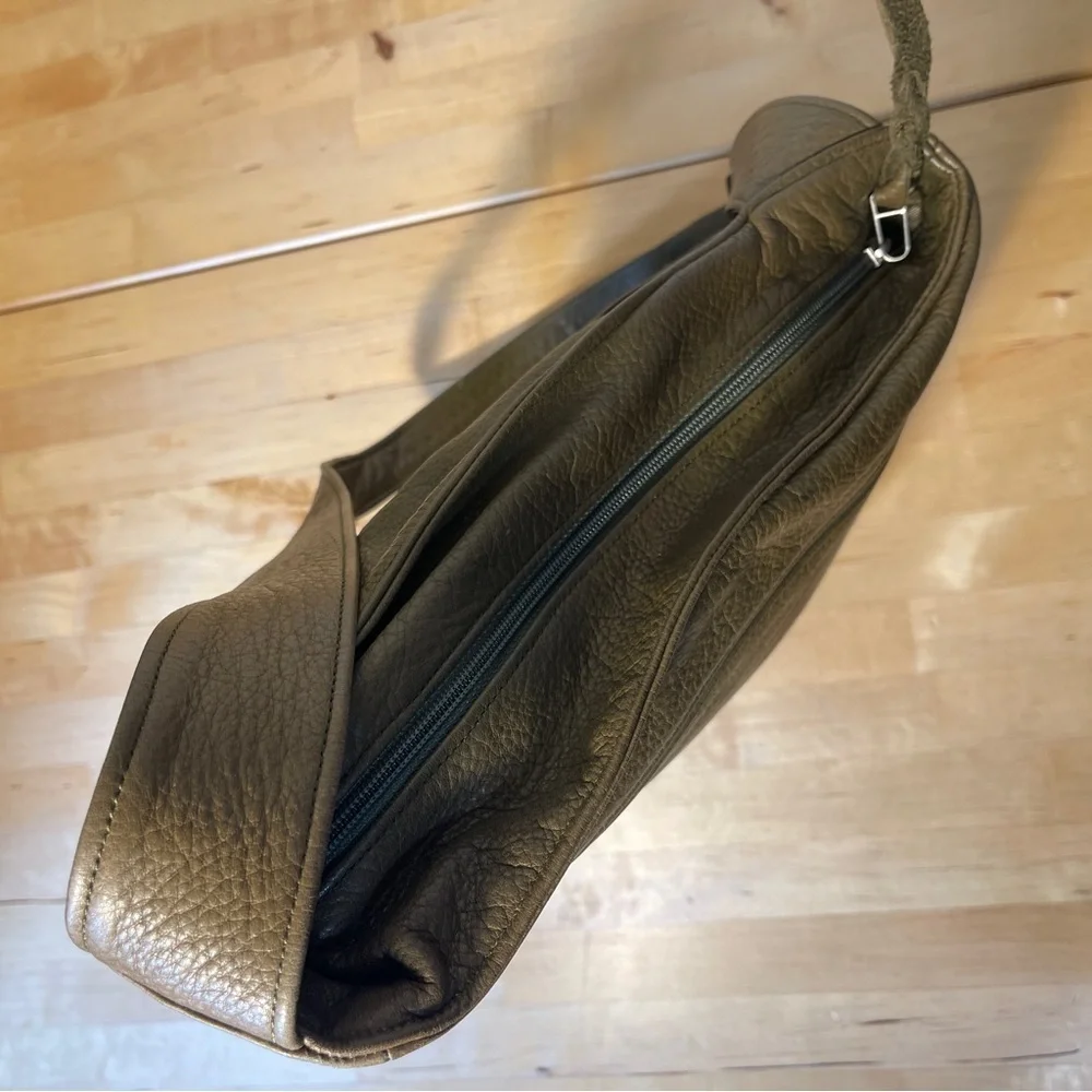 Sven USA Leather Carryall Bag Style 701 Avocato Green Angled Shoulder Bag